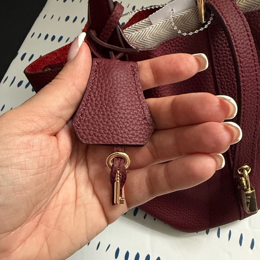 Rouge H Leather Picotin Lock 18 Bucket Bag - Picture 6 of 13